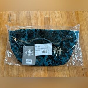 NWT Disney Haunted Mansion Fanny Pack